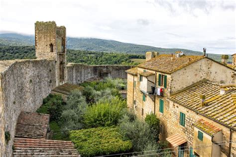 Monteriggioni: when to go, things to do and where to 